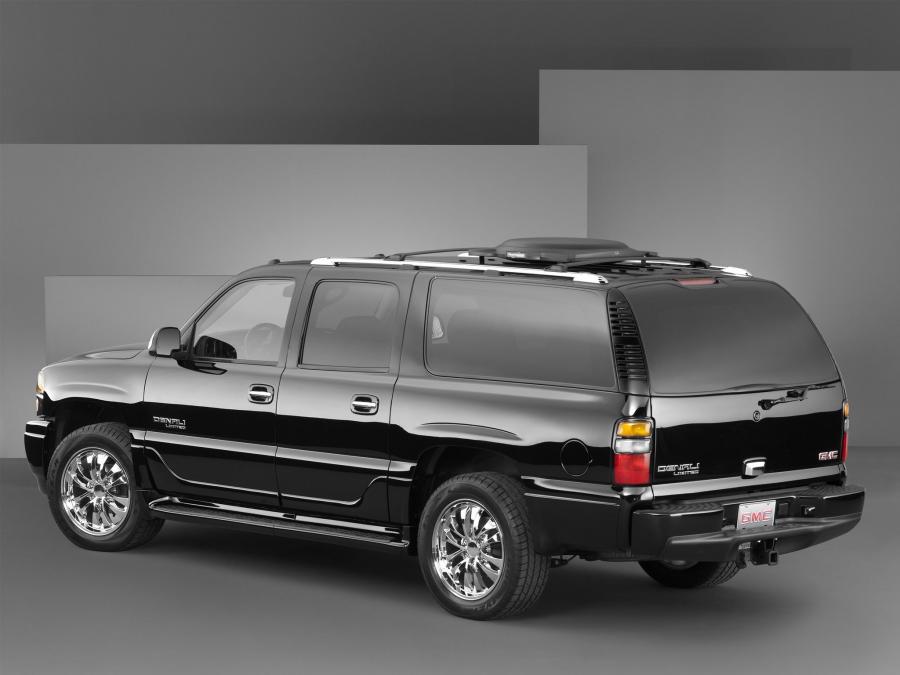  GMC Yukon XL Denali Limited Edition Concept 2004 года  (фото 2 из 2)